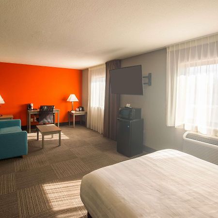 Quality Inn & Suites Hammond Near I-8090 Buitenkant foto