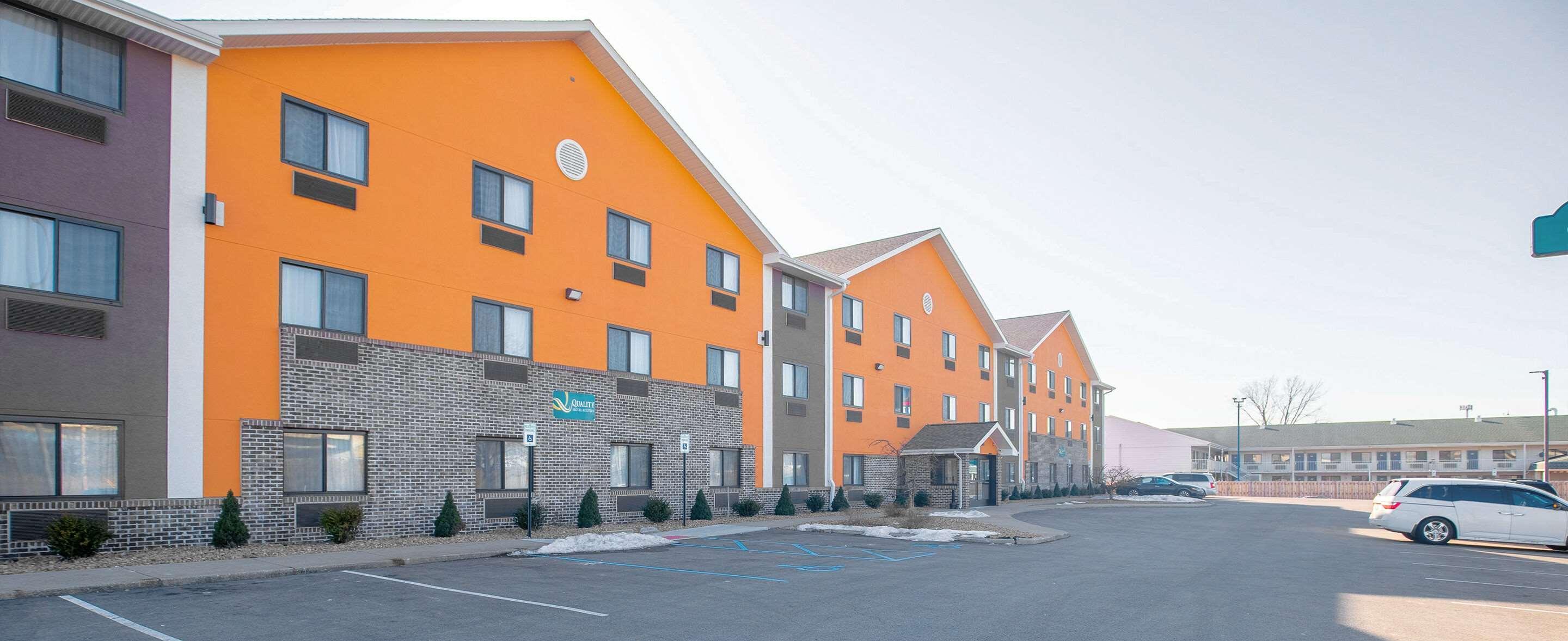 Quality Inn & Suites Hammond Near I-8090 Buitenkant foto