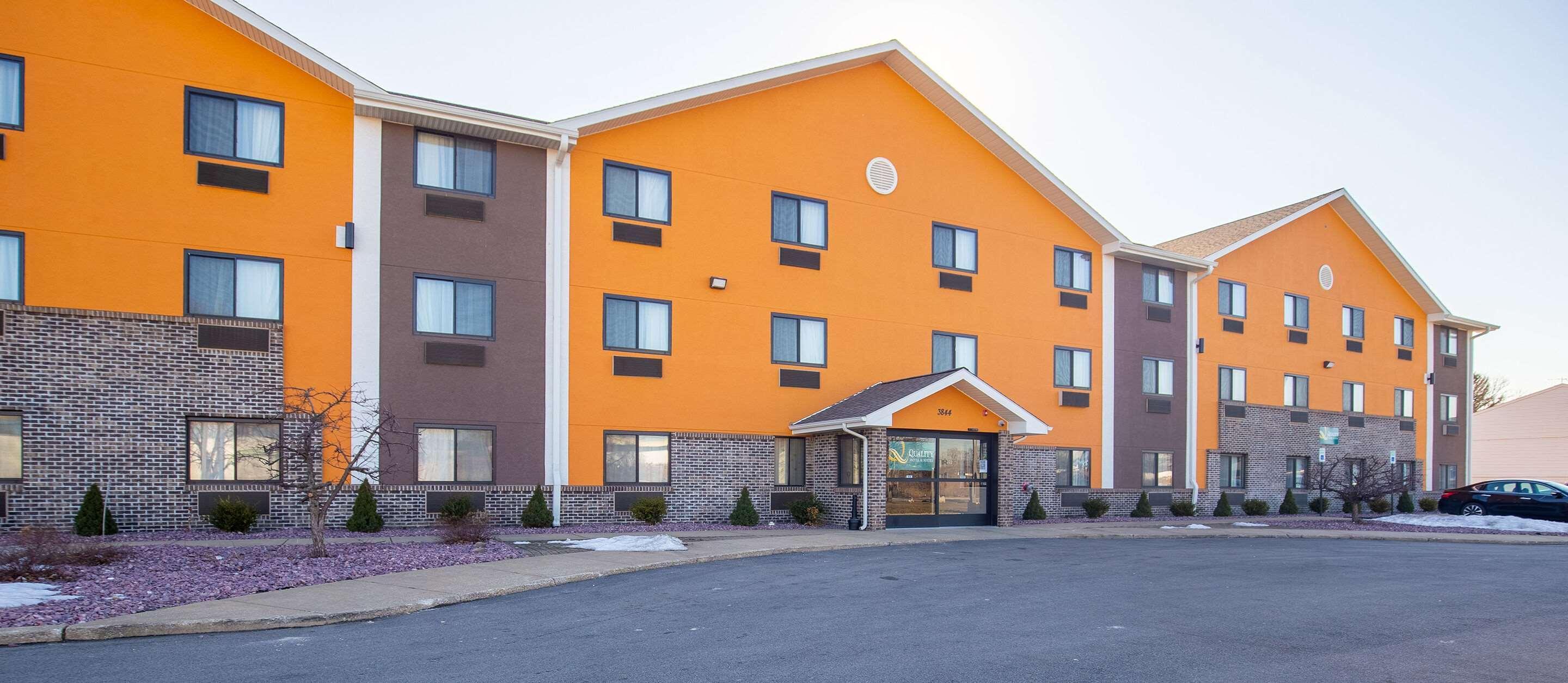Quality Inn & Suites Hammond Near I-8090 Buitenkant foto